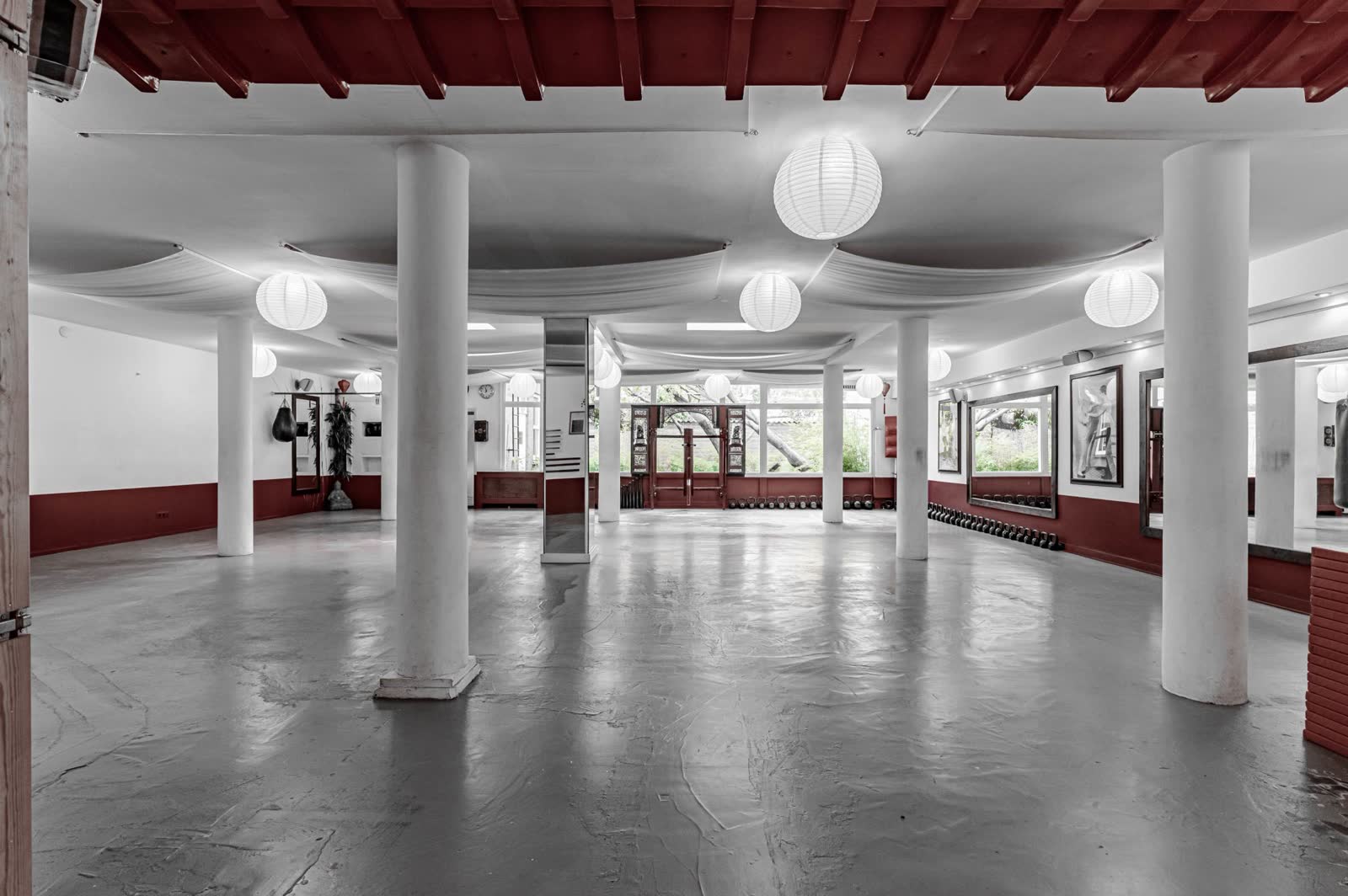 De trainingszaal van WuDae in het oude postkantoor aan de Loosduinsekade